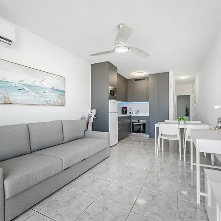 New In Cristianos Renovated With Ac, Steps From Playa Vistas