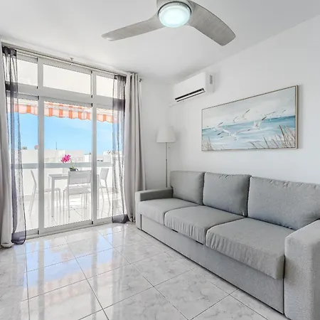 Lejlighed New In Cristianos Renovated With Ac, Steps From Playa Vistas